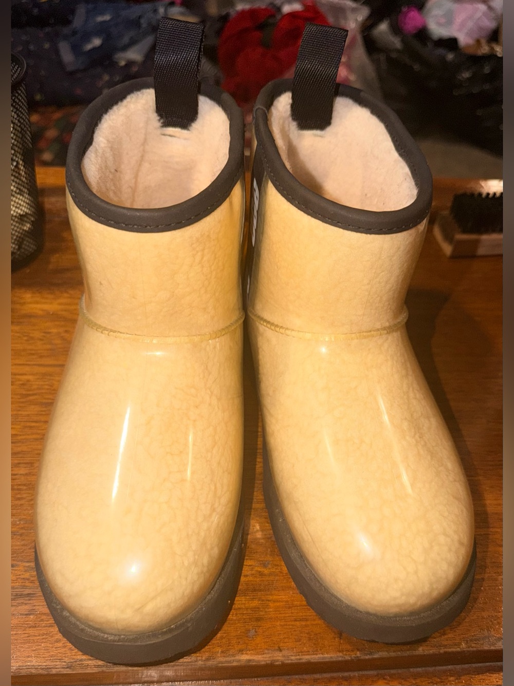 UGG Classic Clear Mini Rain Boots Kids US 6 EU 38 Beige Black Pull-On
